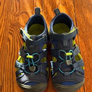 Kids Keen Outdoor Adventure Sandals - Closed Toe / Blue and Green US size 13